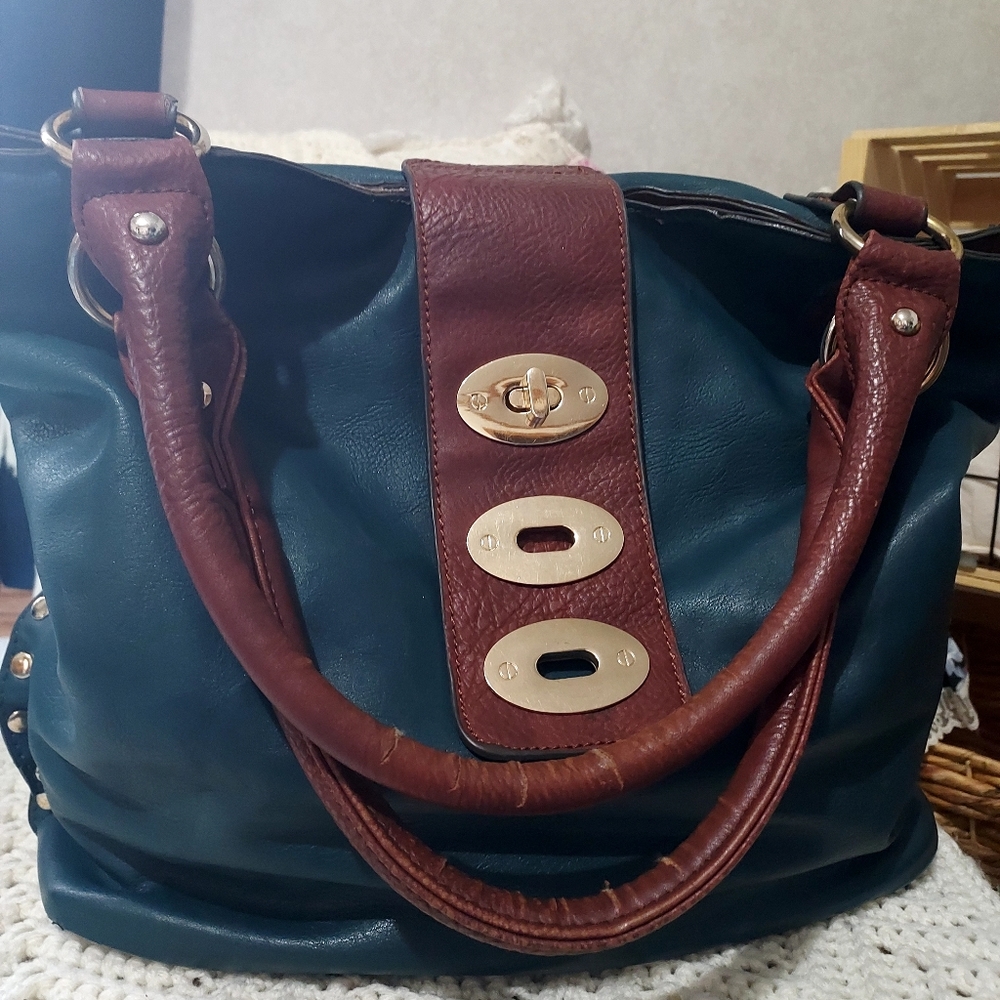 SET OF 4 SHOULDER BAGS - Picture 2 of 14